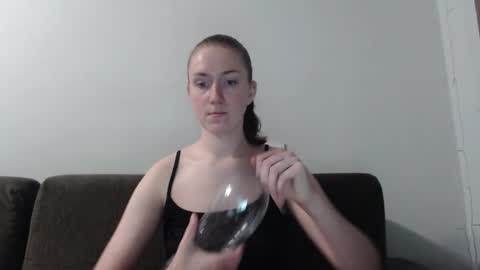 lily_love_x online show from October 20, 2:01 am