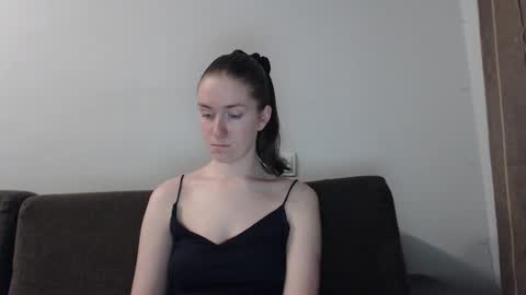lily_love_x online show from December 20, 3:24 am