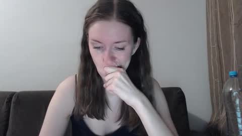 lily_love_x online show from February 24, 10:30 pm