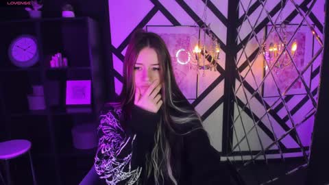 Lily online show from January 23, 7:32 am