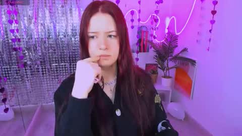 Lily online show from February 15, 7:16 am