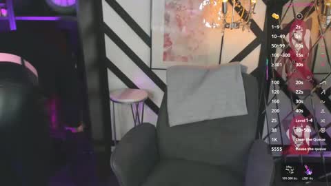 Lily online show from May 10, 2:33 pm