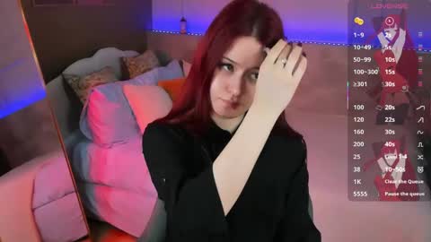 Lily online show from May 18, 7:03 am