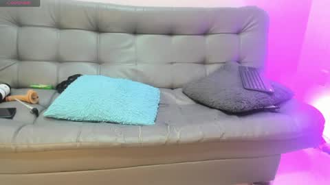 lily_rose0 online show from May 16, 9:13 pm
