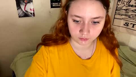 Snapshot of lily_shamy chatting on December 10, 5:55 pm Alice online show from December 10, 5:55 pm