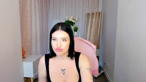 lily online show from June 12, 11:09 am
