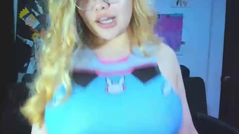 lily_stone04 online show from May 12, 10:23 am