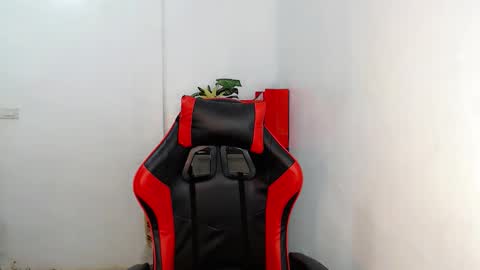 Snapshot of lily_summer23 chatting on November 4, 3:49 am Youre pleasure Lily online show from November 4, 3:49 am