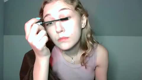small lily online show from September 11, 3:23 pm