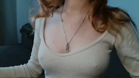 small lily online show from April 29, 2:21 pm