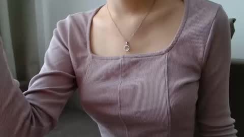 small lily online show from May 14, 2:13 pm