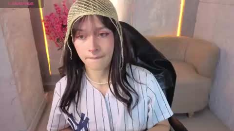 Snapshot of lily_tx chatting on June 13, 12:47 pm Follow me.. Live 730 to 1400 online show from June 13, 12:47 pm