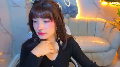 Snapshot of lily_tx chatting on June 27, 12:33 pm Follow me.. Live 730 to 1400 online show from June 27, 12:33 pm