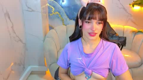 Snapshot of lily_tx chatting on July 17, 7:52 pm Follow me.. Live 730 to 1400 online show from July 17, 7:52 pm