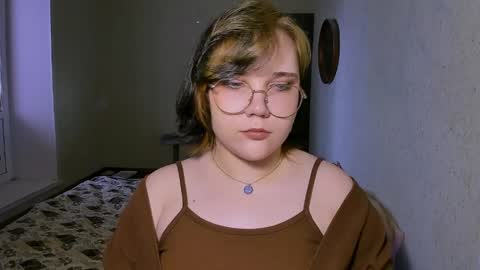 Lily online show from April 7, 12:16 pm