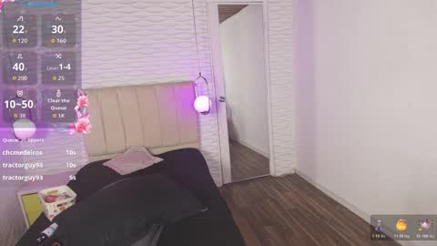 Snapshot of lily_waist chatting on October 25, 2:56 pm lily_waist online show from October 25, 2:56 pm