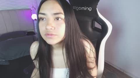 lily_waist online show from November 6, 11:11 am