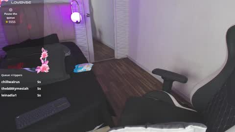 lily_waist online show from November 12, 3:12 pm