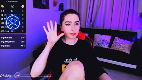 LILY online show from December 1, 7:36 pm