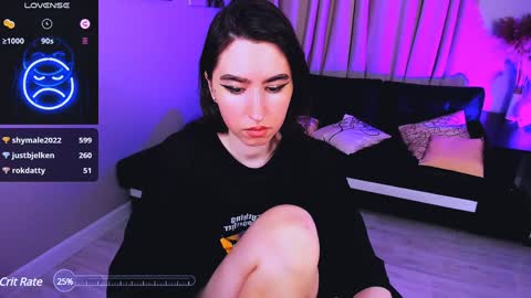LILY online show from December 7, 4:03 pm