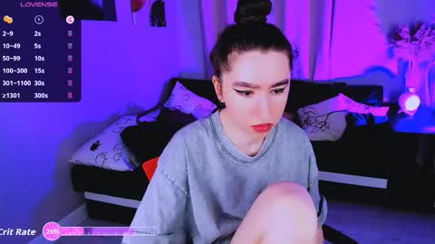 Snapshot of lily_xbaby chatting on October 17, 8:06 am LILY online show from October 17, 8:06 am