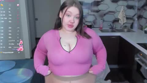 Lily online show from February 2, 5:06 am