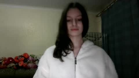 Snapshot of lilycandy_ chatting on December 4, 5:00 pm lilycandy_ online show from December 4, 5:00 pm