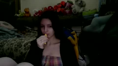 Snapshot of lilycandy_ chatting on December 15, 11:23 am lilycandy_ online show from December 15, 11:23 am