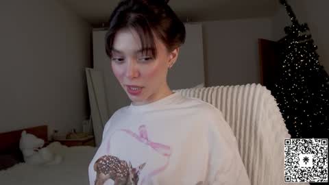 Snapshot of lilyewing_ chatting on December 23, 5:22 pm Lily online show from December 23, 5:22 pm