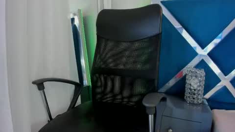 Sweetie Lily online show from March 9, 1:37 pm