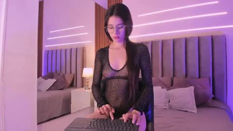 Lili online show from April 1, 11:55 am