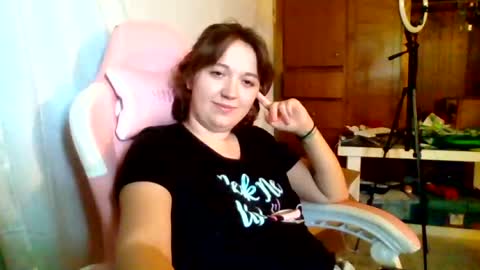 lily online show from August 4, 5:59 pm