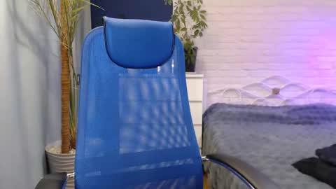 Snapshot of lilymellow chatting on September 25, 7:56 am Lily online show from September 25, 7:56 am