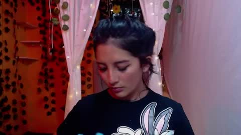 lilymoon_018 online show from April 29, 12:31 pm