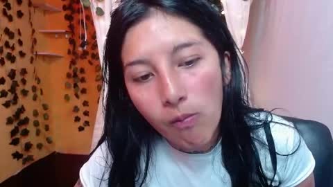 lilymoon_018 online show from April 30, 1:06 pm