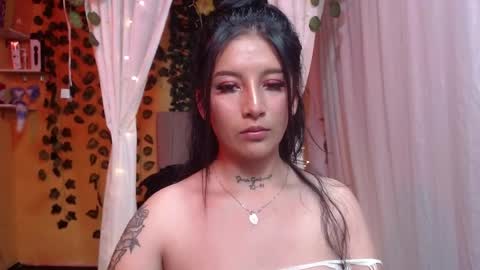 lilymoon_018 online show from May 14, 1:40 pm