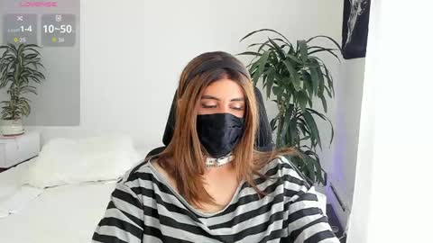 Snapshot of lilyreina chatting on March 23, 6:12 pm Lily Reina online show from March 23, 6:12 pm