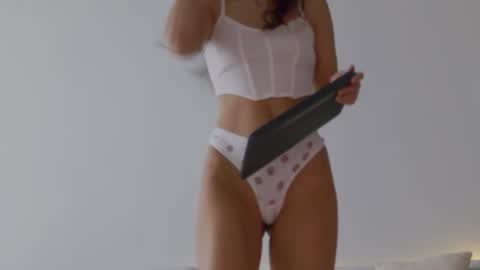 Lily online show from October 15, 10:48 am