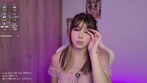 Snapshot of lilyrouse_ chatting on July 18, 5:00 am lily help me to collect more cosplay online show from July 18, 5:00 am