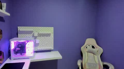 lilyth_7 online show from September 28, 4:18 am