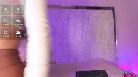 lilyth_7 online show from October 9, 3:26 am