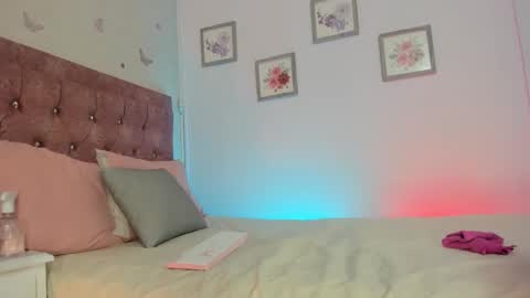 Lilythadam online show from March 2, 7:54 pm