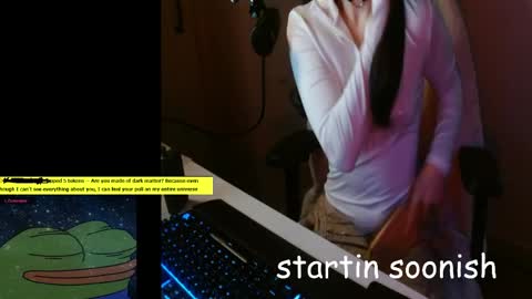 Lily Rone online show from May 18, 1:24 am