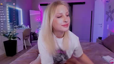 Snapshot of lilyvibe chatting on February 9, 6:58 pm Lily online show from February 9, 6:58 pm