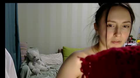 LilyXSky online show from December 3, 4:06 pm