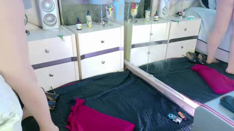 Snapshot of lilyybigass chatting on September 20, 2:40 pm Lilly online show from September 20, 2:40 pm