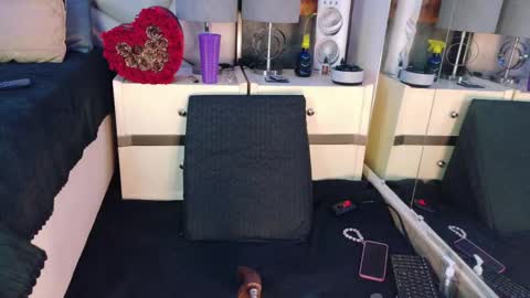 Lilly online show from November 27, 11:45 am