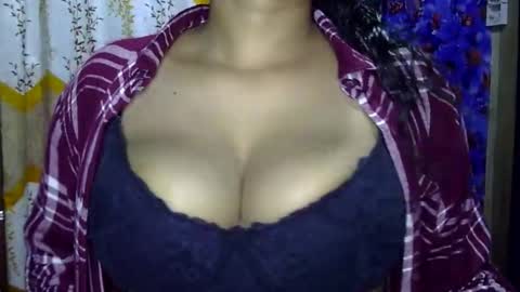 limaakter246618 online show from November 5, 4:51 pm