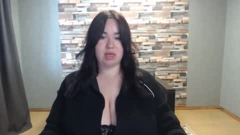 Snapshot of limalagris chatting on March 22, 7:12 am busty princess online show from March 22, 7:12 am