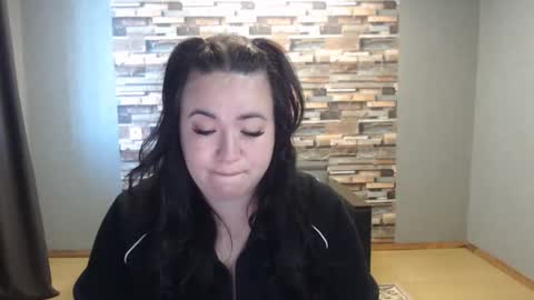 Snapshot of limalagris chatting on April 25, 7:00 am busty princess online show from April 25, 7:00 am